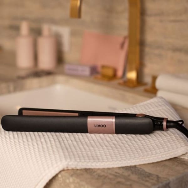 Lisseur Cheveux LIVOO 40W-230°C Noir (DOS197) Lisseur Cheveux LIVOO 40W-230°C Noir (DOS197)